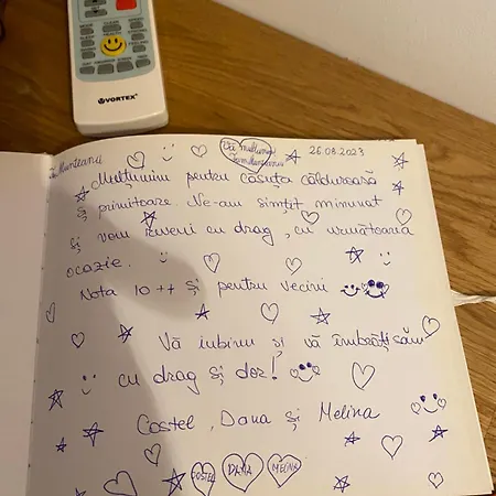 Tatil Evi Casuta Ursilor , Navodari