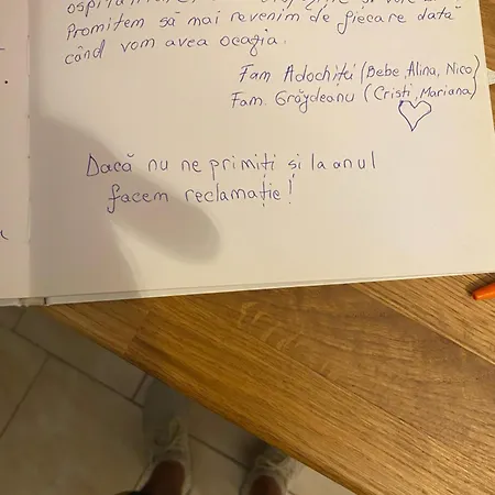 Casuta Ursilor , Navodari