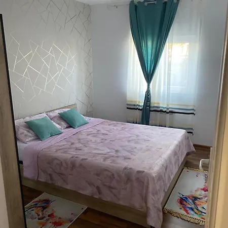 Holiday home Casuta Ursilor , Navodari *